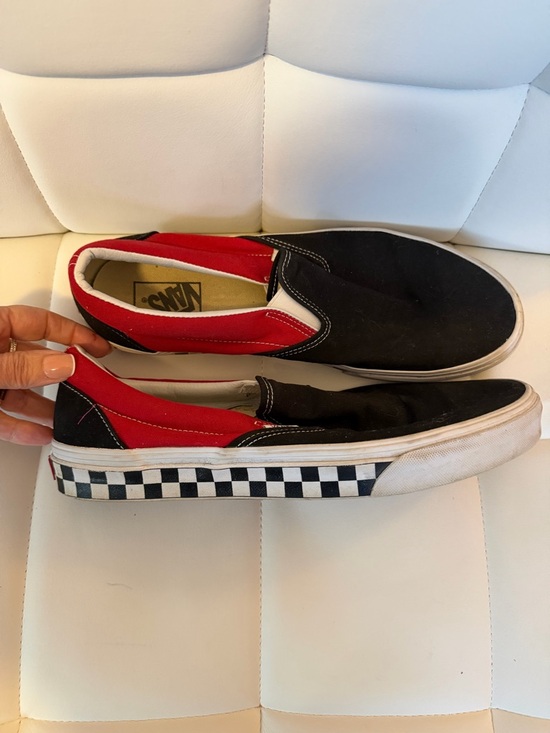 Vans Slip-On Checkerboard Canvas in Black & Red main image 5